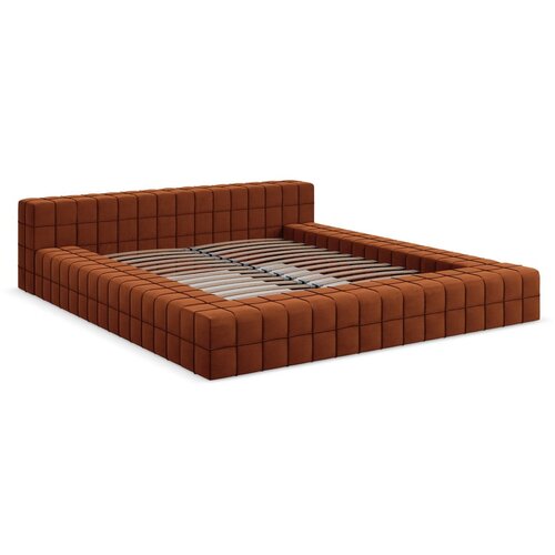 Makamii Oblazinjena zakonska postelja z letvenim dnom 140x200 cm v barvi terakote Akela – Cene