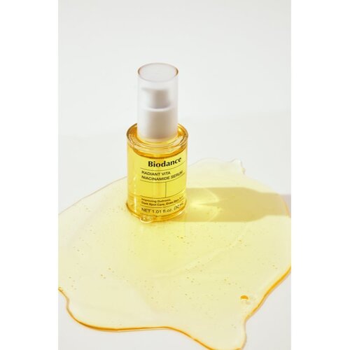 BIODANCE Radiant Vita Niacinamide Serum serum za osvetljevanje z vlažilnim učinkom 30 ml Slike