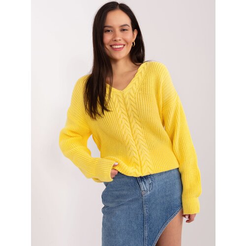 Fashion Hunters Yellow women's classic neckline sweater Slike