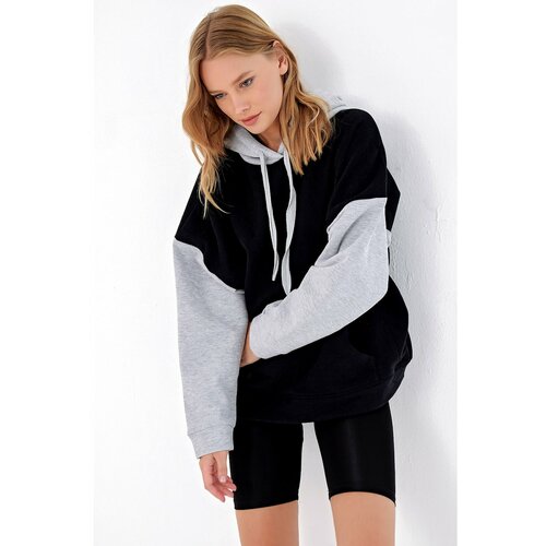Trend Alaçatı Stili Women's Black Color Block Oversized Hoodie Sweatshirt Slike