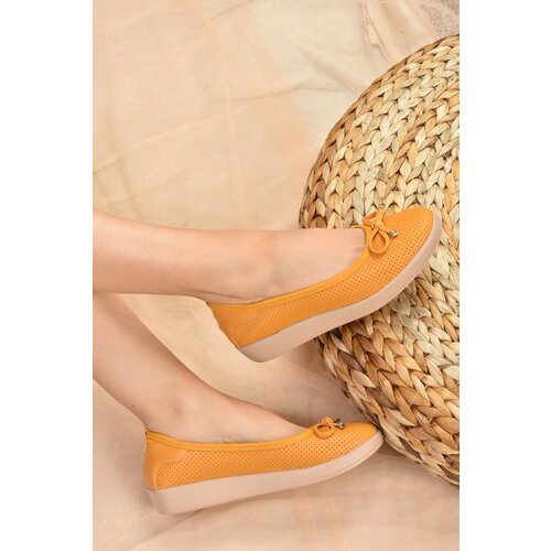 Fox Shoes Women's Mustard Casual Shoes Cene