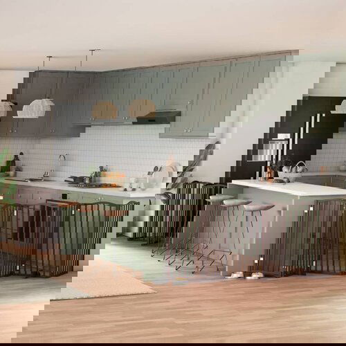 vidaXL Ograda za pse z vrati zložljiva 15 panelov rjava 750 cm les Cene