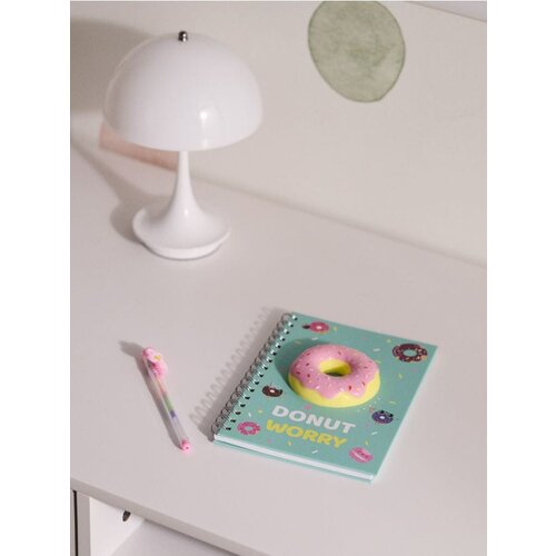 Sinsay A5 spiralna bilježnica sa squishy igračkom Slike