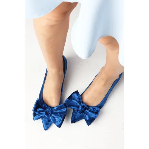 Mio Gusto Molly Saks Blue Color Velvet Mini Heels Women's Short Heeled Shoes with Bow