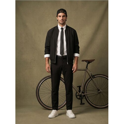 Sinsay Slim-fit chino hlače s udjelom viskoze Slike