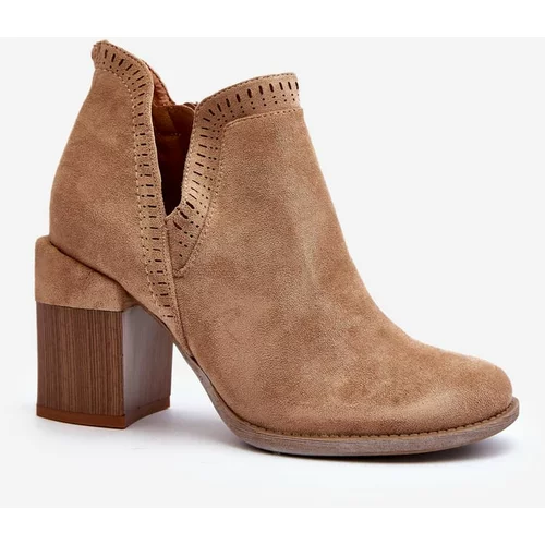 Kesi Beige Jolnima ankle boots with a massive high heel with a cutout