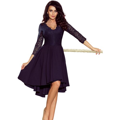 Numoco Dress with lace neckline Cene
