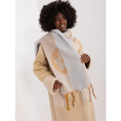 Fashion Hunters Light pink warm scarf with patterns