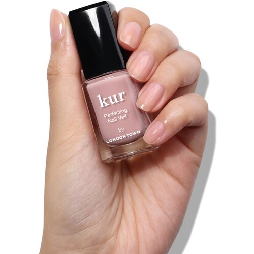 LONDONTOWN Kur Perfecting Nail Veil učvr&amp;scaron;ćujući lak za nokte nijansa 4 12 ml Slike