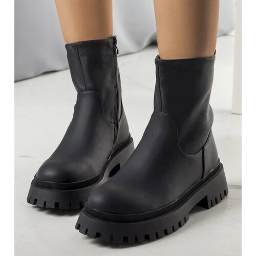 D/CEO Black patent leather insulated boots Campi Cene