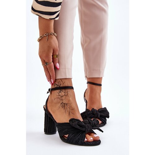 Kesi Fashionable sandals with bow on heels black callum Cene