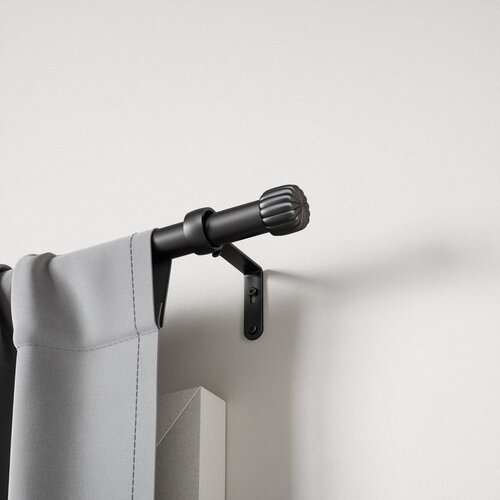 Umbra Mat crna željezna pro&amp;scaron;iriva karni&amp;scaron;a 91 - 168 cm Cleo &amp;ndash; Slike