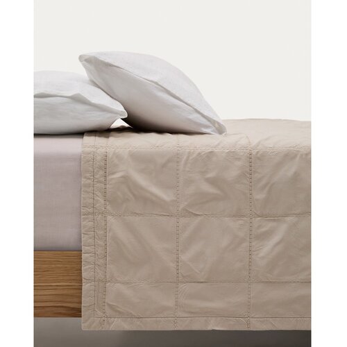 Kave Home Svjetlo smeđi pamučan pro&amp;scaron;iven prekrivač 180x260 cm Isor &amp;ndash; Slike