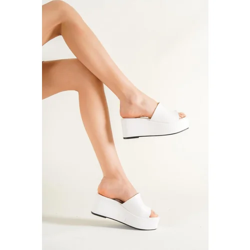 Capone Outfitters Mules - White - Wedge