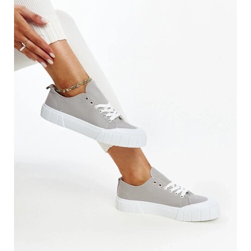 D/CEO Black trainers Beat Cene