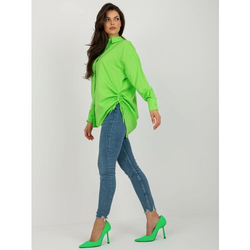 Fashion Hunters Light green women's oversize shirt with collar Cene