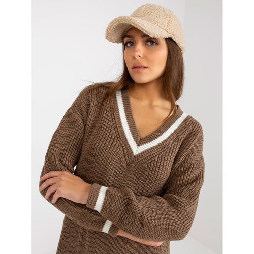 Fashion Hunters Brown knitted dress with a V-neck RUE PARIS Slike
