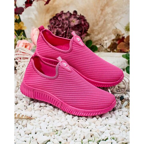 Resti Black women's slip-on sports shoes Banila - Footwear Cene