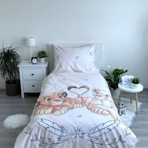Jerry Fabrics Svetlo rumena enojna bombažna otro&amp;scaron;ka posteljnina s svetlečim učinkom 140x200 cm Lion King &amp;quot;Best friends&amp;quot; &amp;ndash; Slike