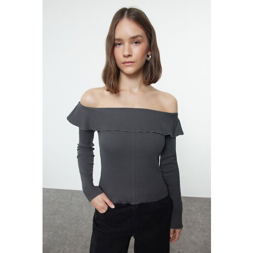 Trendyol Anthracite Carmen Collar Fitted Cut Out Detailed Ribbed Stretchy Knitted Blouse Slike