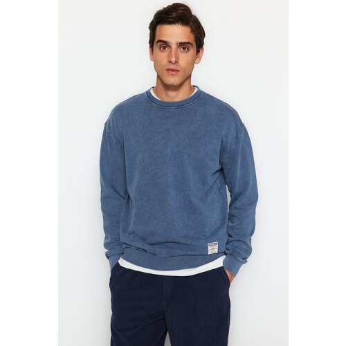 Trendyol Indigo Men's Limited Edition Basic Relaxed Fit Sweatshirt with an Old/Faded Effect 100% Cotton. Slike