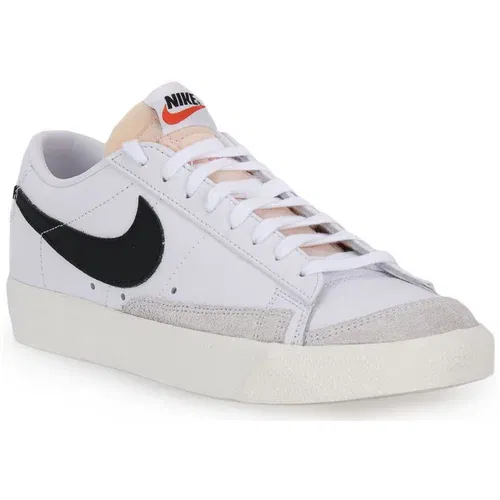 Nike Nizke superge 100 BLAZER LOW VNTG 77 Bela