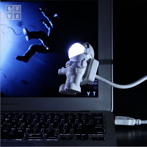  USB svetilka z malim astronavtom Cene