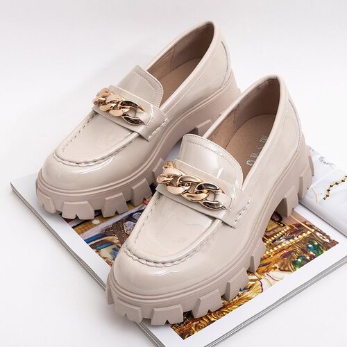 Resti Light beige women's lacquered half shoes with chain Ginevra - Footwear Cene