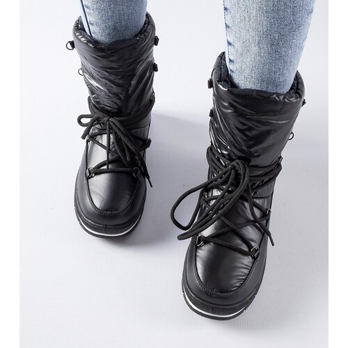 Gemre Black platform snow boots Vineyard Cene