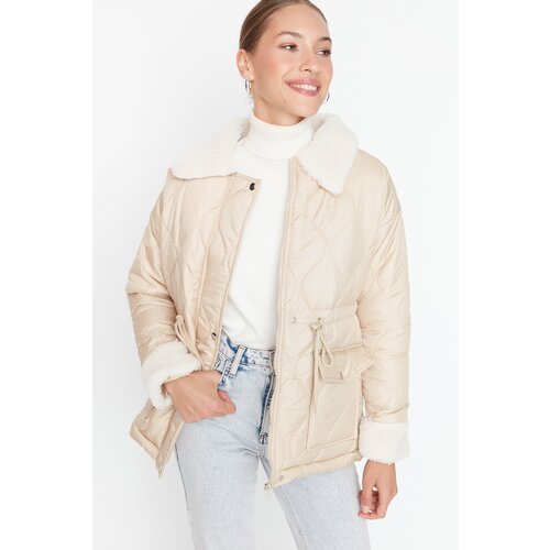 Trendyol Beige Collar Plush Detailed Quilted Coat Cene