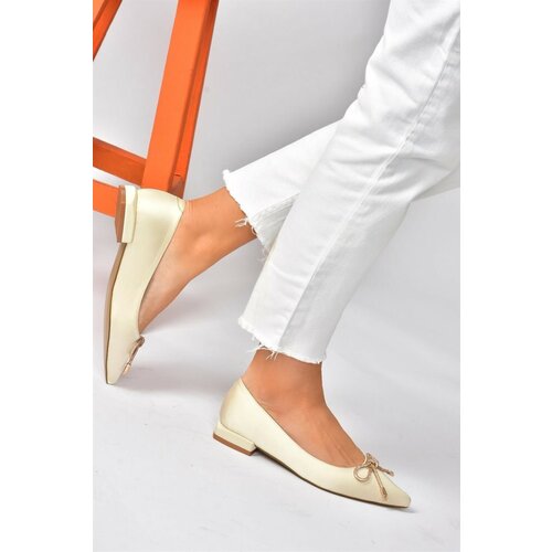 Fox Shoes Beige Satin Fabric Women's Low Heeled Shoes Slike