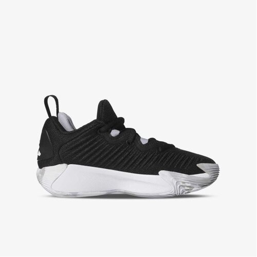 Adidas initiation j Cene