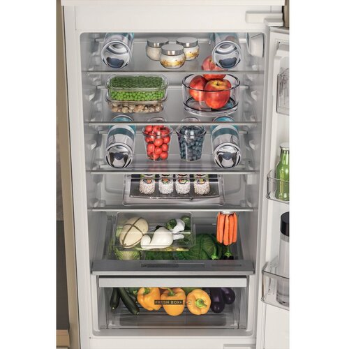 Whirlpool Kombinirani hladnjak ugradbeni WHC18D011C1 SF Slike