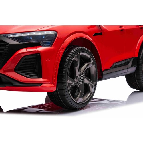  Licencirani auto na akumulator Audi SQ8 &amp;ndash; crveni Slike
