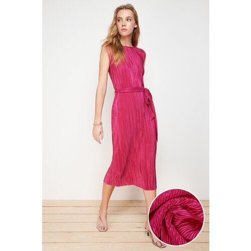 Trendyol Fuchsia Padded Belted Pleated Knitted Midi Dress Cene