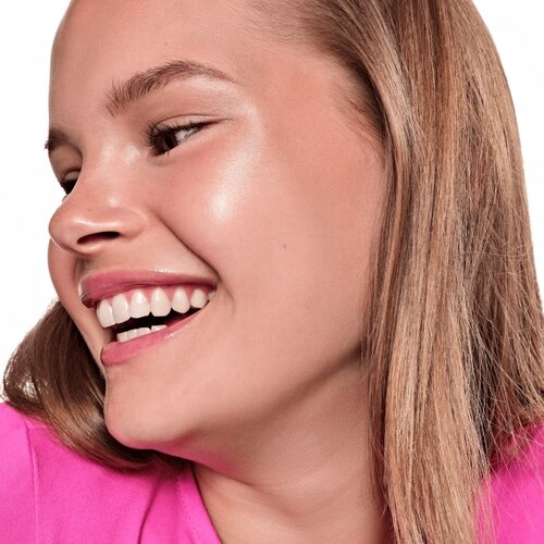 Essence BABY GOT GLOW paličica za osvetljevanje za ble&amp;scaron;čeč sijaj odtenek 10 Golden Aura 5.5 g Slike