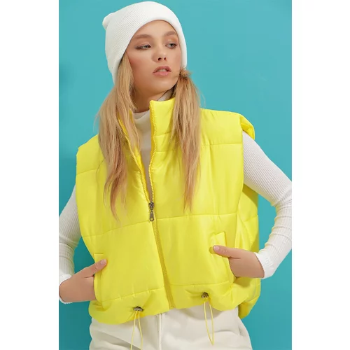 Trend Alaçatı Stili Women's Yellow Standing Collar Double Pockets Fully Filled Inflatable Vest with an Adjustable Waist