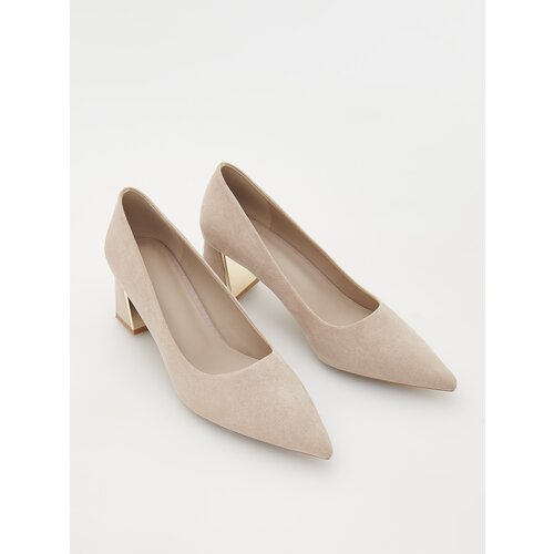 Reserved Ladies` pumps - bež Slike