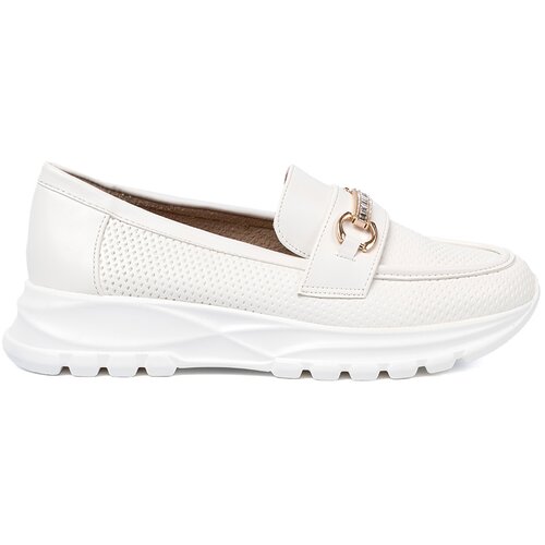 Shelvt White loafers with a decorative gold element. Slike