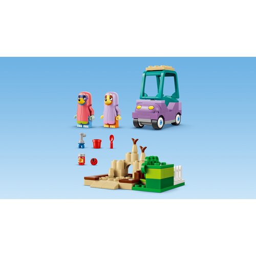 LEGO BLUEY Bluey Bingo i Bluey s bakama 11216, Uzrast 4+ Slike