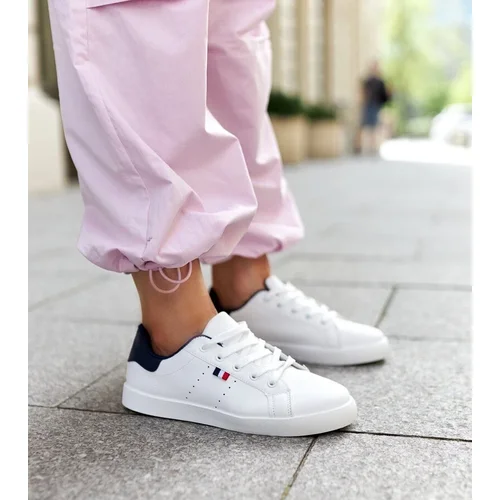 D/CEO Beige trainers Venancia