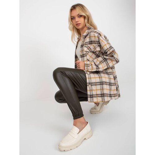 Fashion Hunters Beige warm shirt with a button closure Slike