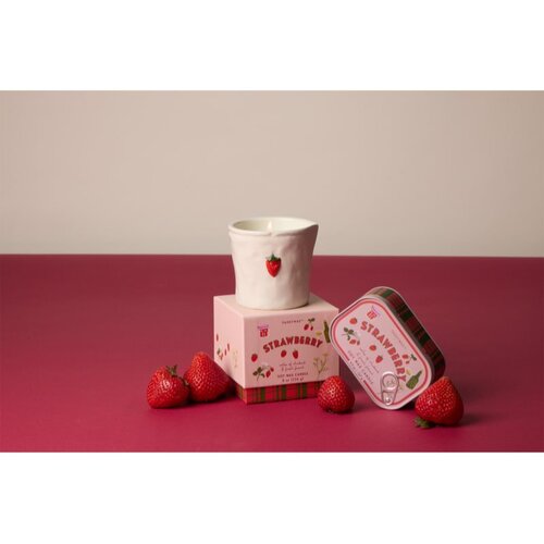 Paddywax Bistro Strawberry mirisna svijeća 226 g Slike