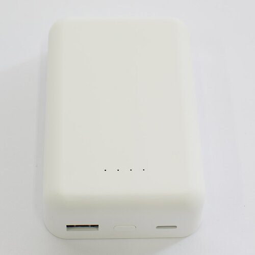 Power Bank Mag Charger 10000 mAh 22.5W bela Cene