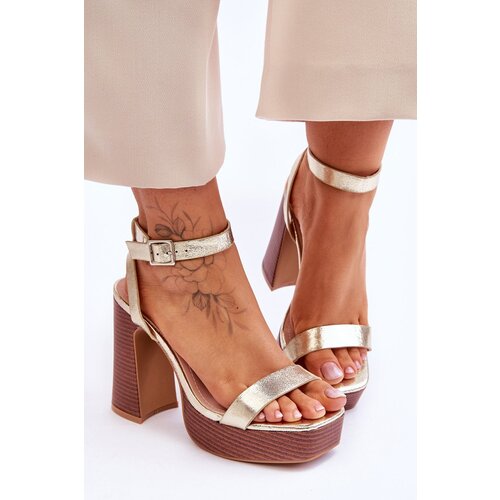 Kesi Leather sandals on a robust platform gold Marina Cijene
