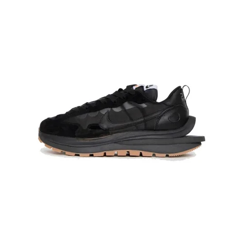 Nike Modne superge Vaporwaffle Sacai Black Gum GS Črna