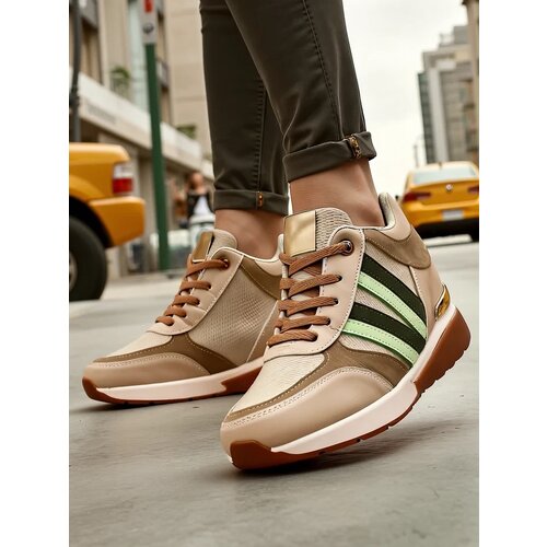 Resti Women&amp;#039;s sports shoes with a hidden wedge Venixxe Slike