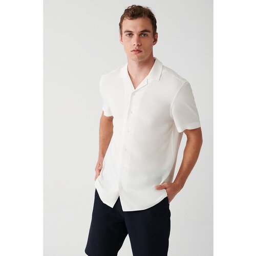 Avva Men's White 100% Viscose Apage Collar Short Sleeve Standard Fit Normal Cut Shirt Slike