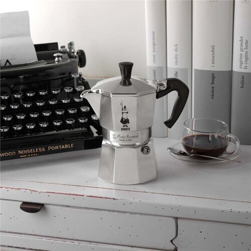 Bialetti Cafetiera Moka Express 9 skodelic aluminijasta, (5000527602) Slike