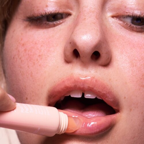 OLEHENRIKSEN Pout Preserve Peptide Lip Treatment vlažilni sijaj za ustnice odtenek Peach Glaze 12 ml Slike